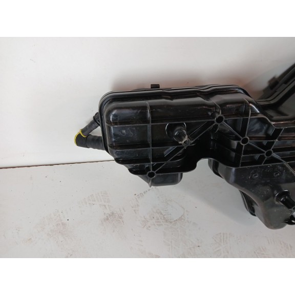 Recambio de deposito adblue para mercedes-benz gla (h247) gla 200 d (247.712) referencia OEM IAM A2474709002  