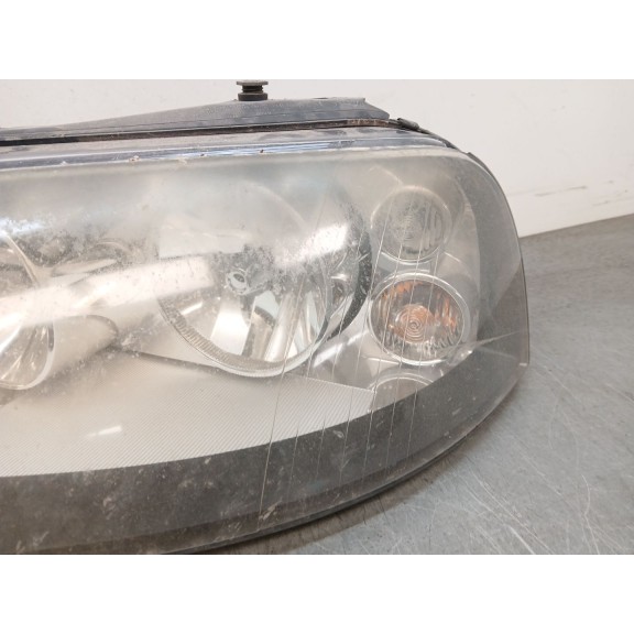 Recambio de faro izquierdo para seat alhambra (7v8, 7v9) 2.0 tdi referencia OEM IAM 0301182211  