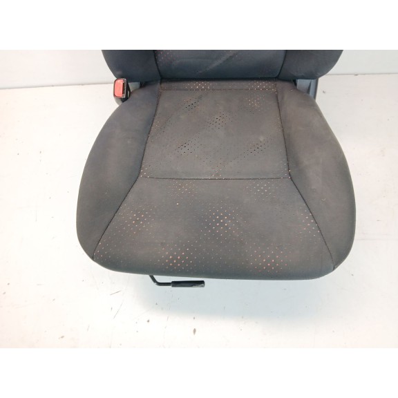 Recambio de asiento delantero izquierdo para ssangyong actyon sports 200 xdi limited 4wd referencia OEM IAM   