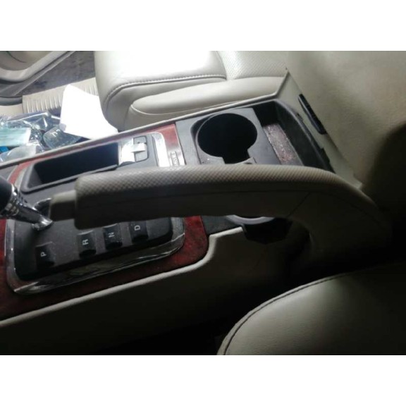 Recambio de palanca freno de mano para jeep commander 3.0 crd cat referencia OEM IAM 30651S  