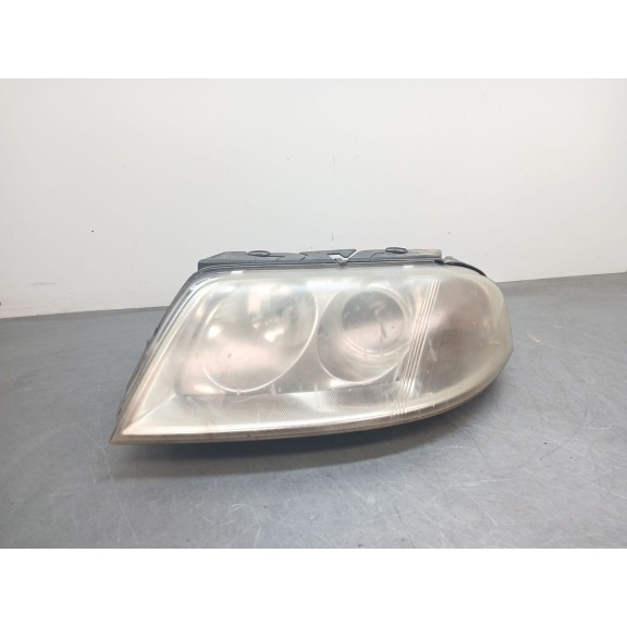 Recambio de faro izquierdo para volkswagen passat b5.5 (3b3) 1.6 referencia OEM IAM 3B0941015AK  