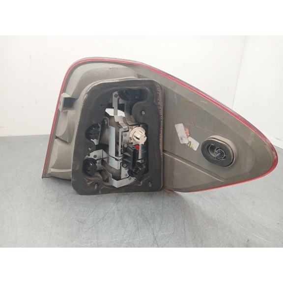 Recambio de piloto trasero izquierdo para mercedes-benz clase m (w164) 4.0 cdi referencia OEM IAM 404121L  