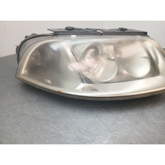 Recambio de faro derecho para volkswagen passat b5.5 (3b3) 1.6 referencia OEM IAM 3B0941016AK  