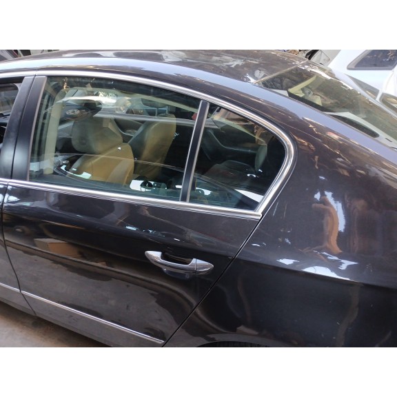 Recambio de puerta trasera izquierda para volkswagen passat b6 (3c2) 2.0 tdi 16v referencia OEM IAM   