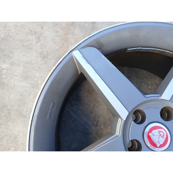 Recambio de llanta para jaguar xe (x760) 2.0 d referencia OEM IAM 81/2JX19EH2 ET45 X1 SAEJ2530 TYP723