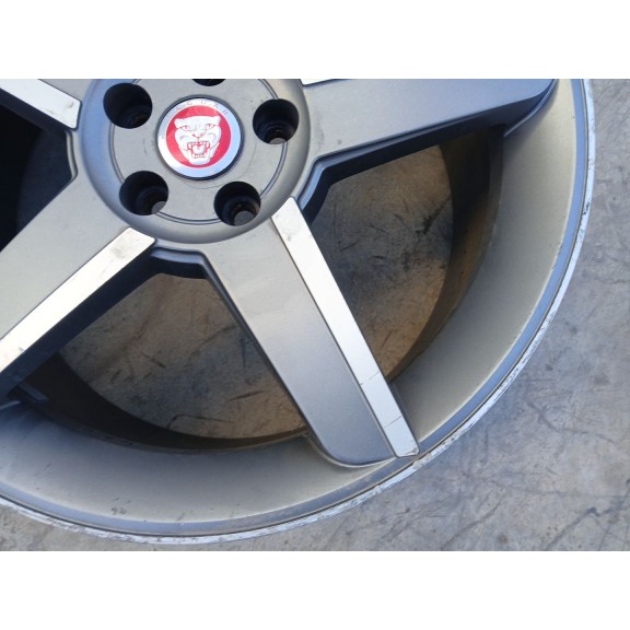 Recambio de llanta para jaguar xe (x760) 2.0 d referencia OEM IAM 81/2JX19EH2 ET45 X1 SAEJ2530 TYP723