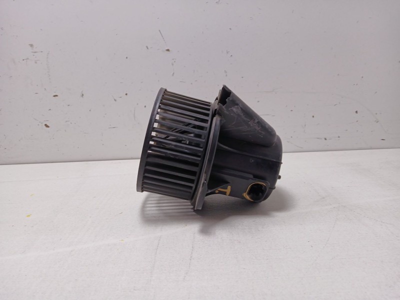 Recambio de motor calefaccion para peugeot 307 sw (3h) 1.6 hdi 110 referencia OEM IAM PF2A2B9506  