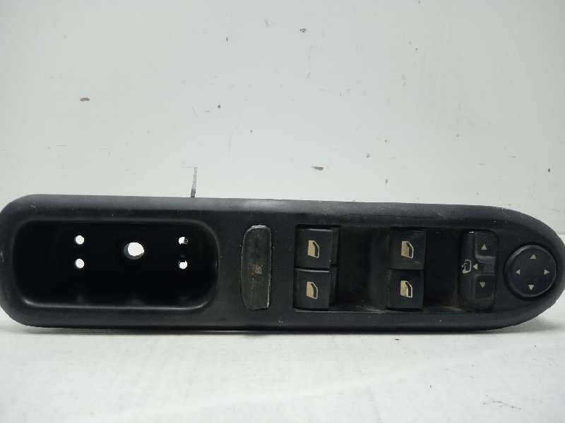 Recambio de mando elevalunas delantero izquierdo para peugeot 407 st sport referencia OEM IAM 53269735b  