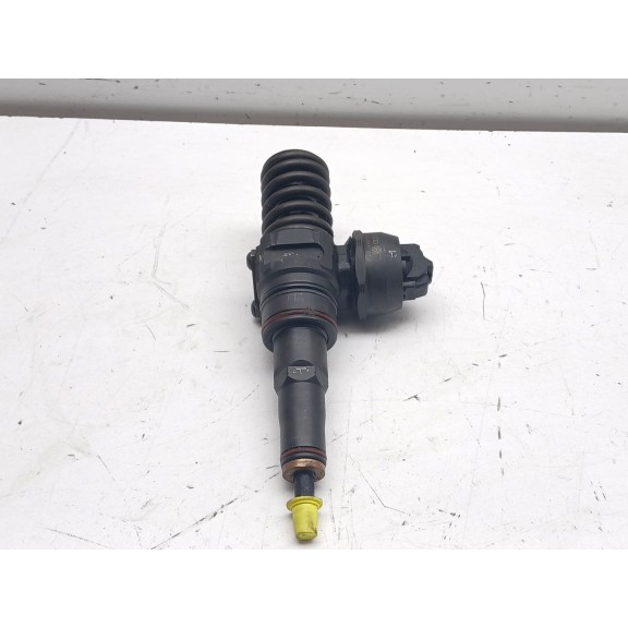 Recambio de inyector para volkswagen passat berlina (3b3) 1.9 tdi referencia OEM IAM 038130073al  