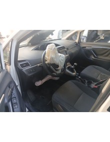 toyota verso (_r2_) del año 2013