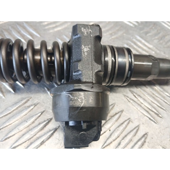 Recambio de inyector para volkswagen polo (9n3) match referencia OEM IAM   