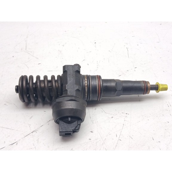 Recambio de inyector para volkswagen passat berlina (3b3) 1.9 tdi referencia OEM IAM 038130073al  