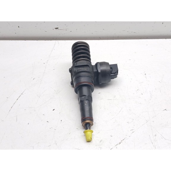 Recambio de inyector para volkswagen passat berlina (3b3) 1.9 tdi referencia OEM IAM 038130073al  