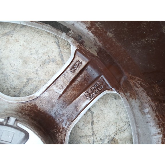 Recambio de llanta para peugeot 3008 confort referencia OEM IAM 7.5JX18 CH4 ET29 X1 9685121480