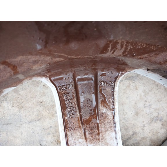 Recambio de llanta para peugeot 3008 confort referencia OEM IAM 7.5JX18 CH4 ET29 X1 9685121480