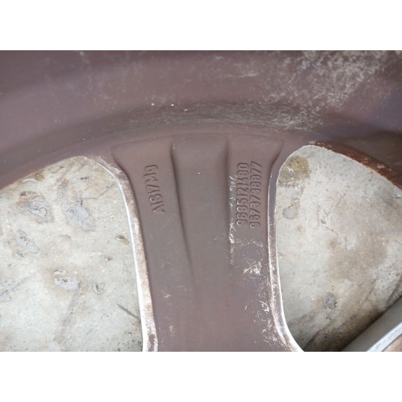 Recambio de llanta para peugeot 3008 confort referencia OEM IAM 7.5JX18 CH4 ET29 X1 9685121480