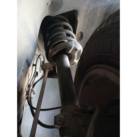 Recambio de amortiguador delantero izquierdo para skoda yeti (5l) 2.0 tdi referencia OEM IAM   