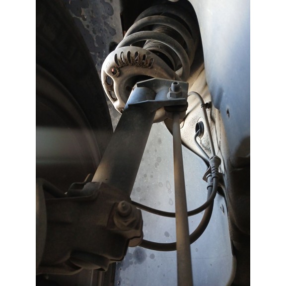 Recambio de amortiguador delantero derecho para skoda yeti (5l) 2.0 tdi referencia OEM IAM   