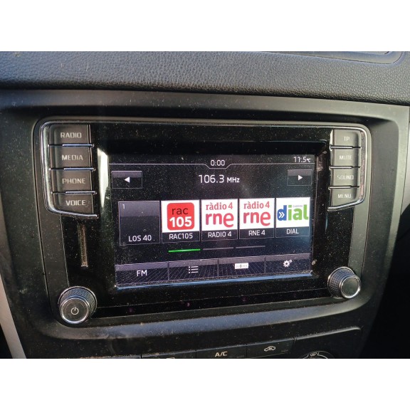 Recambio de pantalla multifuncion para skoda yeti (5l) 2.0 tdi referencia OEM IAM   