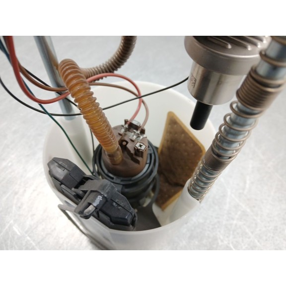 Recambio de aforador para suzuki sx4 rw (ey) gl referencia OEM IAM 510079J00 A2C53033999 