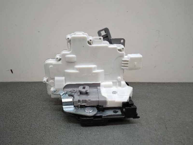 Recambio de cerradura puerta delantera derecha para seat leon (1p1) referencia OEM IAM 1P1837016 NUEVO 7 PINES FICHA BLANCA