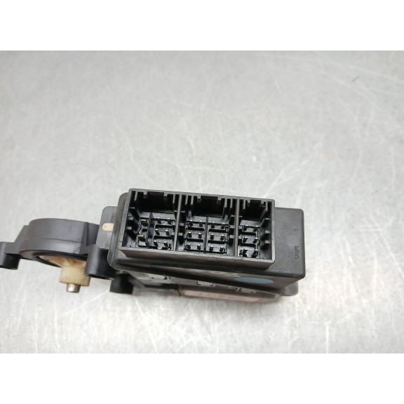 Recambio de motor elevalunas delantero derecho para volkswagen polo (9n1) trendline referencia OEM IAM   