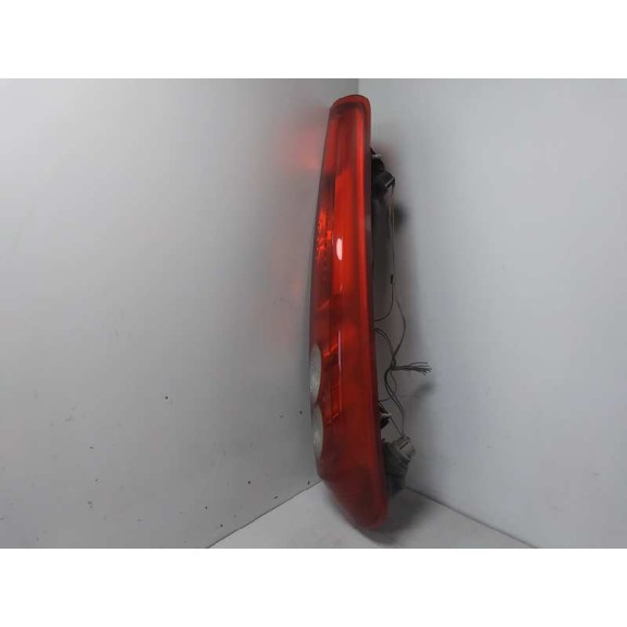 Recambio de piloto trasero derecho para ford fiesta (cbk) ambiente referencia OEM IAM  2 SERIE 3 PUERTAS