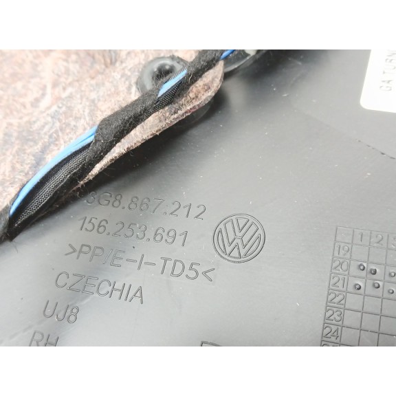 Recambio de guarnecido puerta trasera derecha para volkswagen arteon (3h8) referencia OEM IAM 3G8867212  