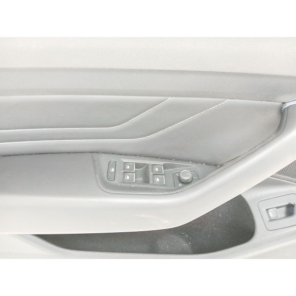 Recambio de guarnecido puerta delantera izquierda para volkswagen arteon (3h8) referencia OEM IAM 3G8831055  