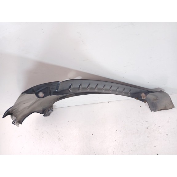 Recambio de aleta delantera derecha para ssangyong rodius i 2.7 xdi referencia OEM IAM   