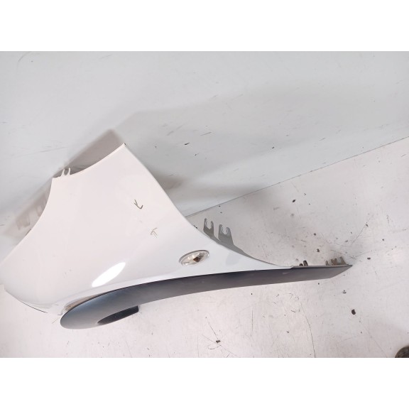 Recambio de aleta delantera izquierda para citroën c4 cactus 1.2 thp 110 referencia OEM IAM   