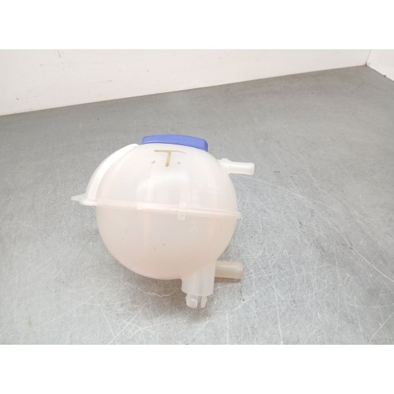 Recambio de deposito expansion para omoda 5 referencia OEM IAM 302001073AA  