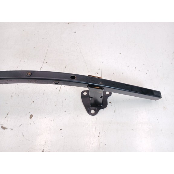 Recambio de travesaño inferior para omoda 5 referencia OEM IAM   