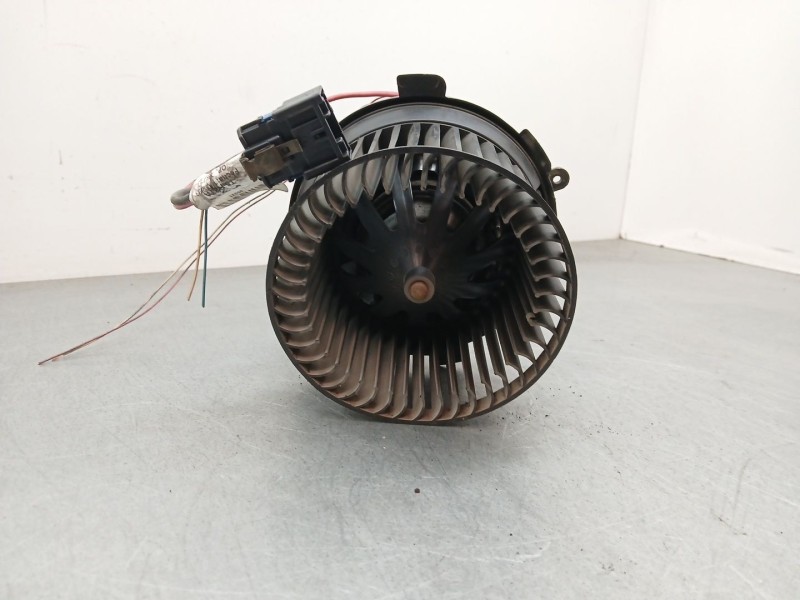 Recambio de motor calefaccion para peugeot 307 break (3e) 2.0 hdi 90 referencia OEM IAM b6830  