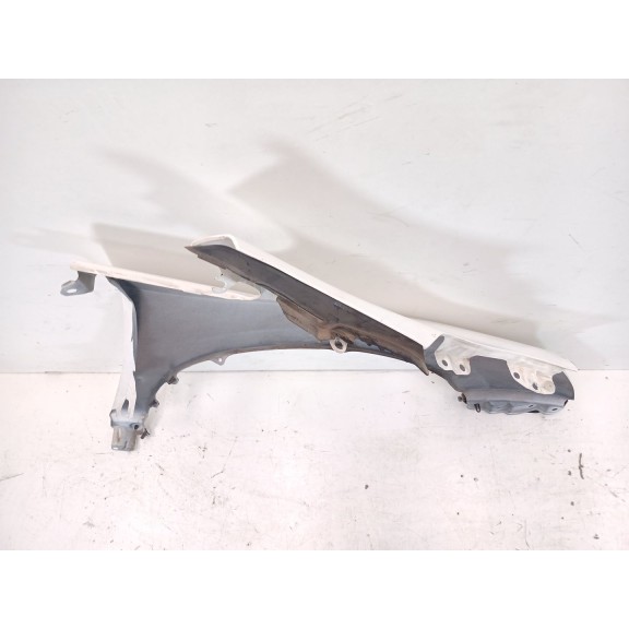 Recambio de aleta delantera izquierda para toyota verso (_r2_) 1.6 d4-d (war20_) referencia OEM IAM   