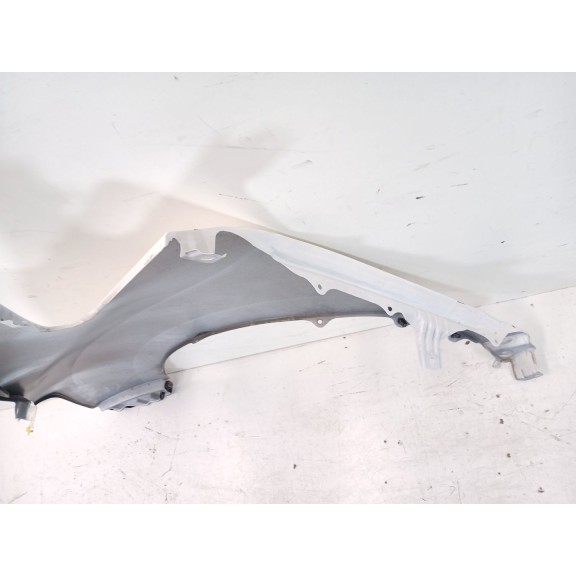 Recambio de aleta delantera derecha para toyota verso (_r2_) 1.6 d4-d (war20_) referencia OEM IAM 538110F040  