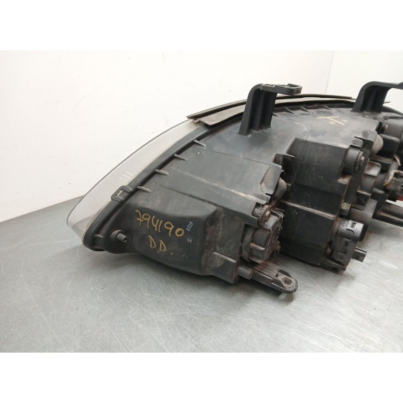 Recambio de faro derecho para ssangyong rodius i 2.7 xdi referencia OEM IAM   