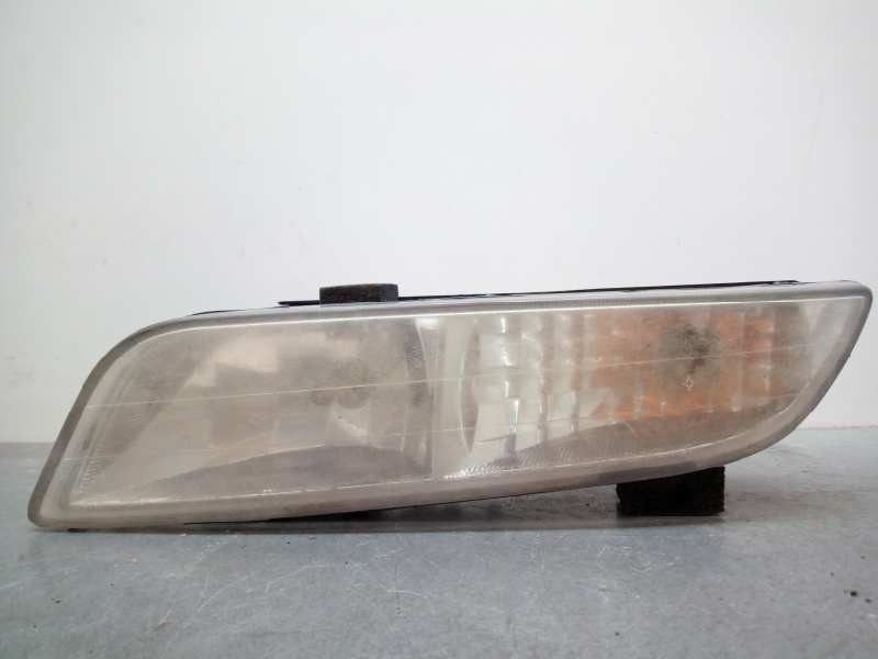Recambio de faro antiniebla izquierdo para ssangyong rexton 2.7 turbodiesel cat referencia OEM IAM 8320108001  