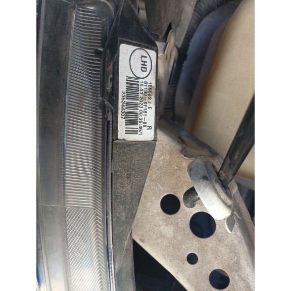 Recambio de faro derecho para toyota verso (_r2_) 1.6 d4-d (war20_) referencia OEM IAM 811300F61  