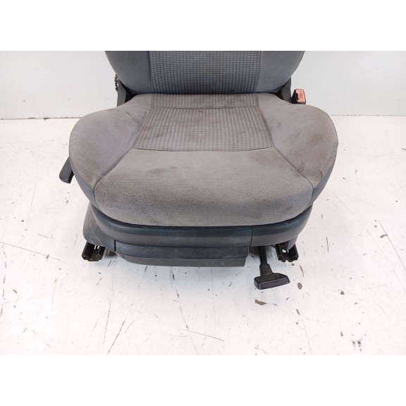 Recambio de asiento delantero derecho para seat ibiza iii (6l1) 1.2 referencia OEM IAM   