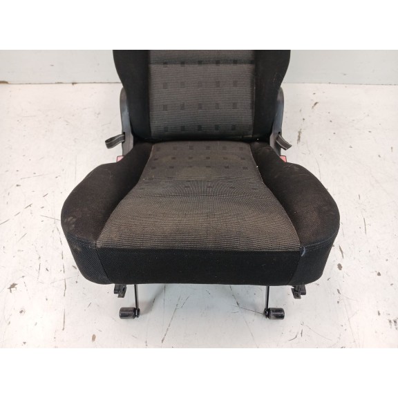 Recambio de asientos trasero derecho para peugeot 307 break (3e) 2.0 hdi 90 referencia OEM IAM   