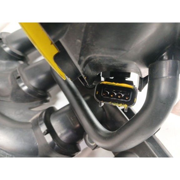 Recambio de colector admision para ford fiesta (cbk) ghia referencia OEM IAM 2S6G9424D  