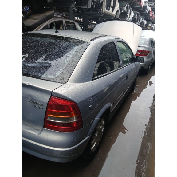 opel astra g hatchback (t98) del año 2001