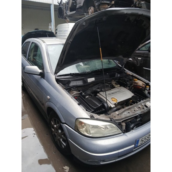 opel astra g hatchback (t98) del año 2001