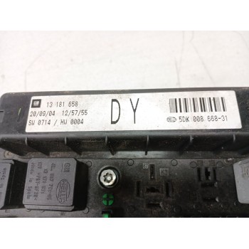 Recambio de caja reles / fusibles para opel astra h (a04) 1.7 cdti (l48) referencia OEM IAM 13181658  