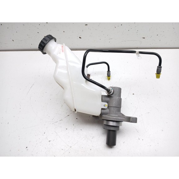 Recambio de bomba freno para omoda 5 referencia OEM IAM 204002877AA  