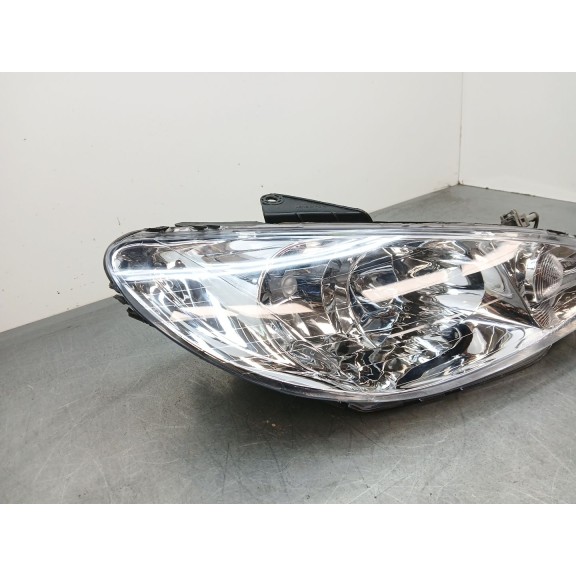 Recambio de faro derecho para peugeot 206 hatchback (2a/c) 1.4 i referencia OEM IAM 085501120R  