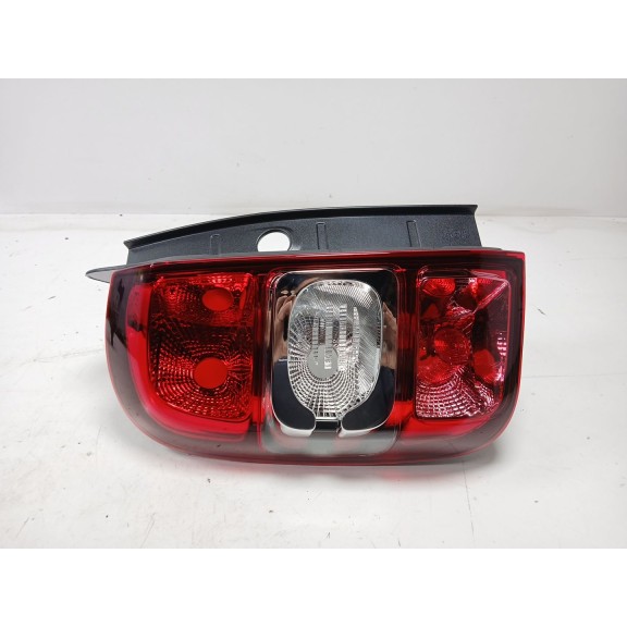 Recambio de piloto trasero izquierdo para dacia duster (hs_) 1.2 tce 125 referencia OEM IAM 16023601  