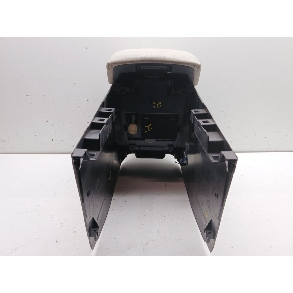 Recambio de apoyabrazos central para mazda 6 station wagon (gj, gl) 2.2 d referencia OEM IAM gml864961  