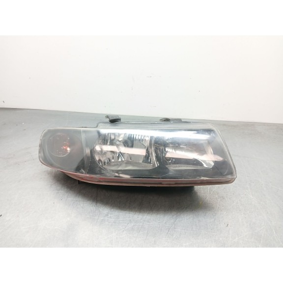 Recambio de faro derecho para seat leon (1m1) 1.6 16 v referencia OEM IAM 1M1941002D  